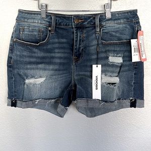 NWT~ Vigoss Marley Mid Rise Short ~Size 30